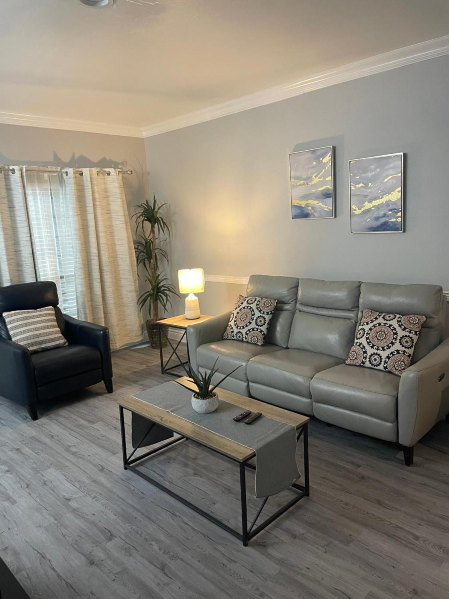 Huge One Bedroom With 2 Queen Size Beds Houston Exterior foto